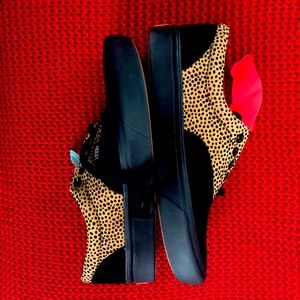 Vans Sneakers; Comfycush Era